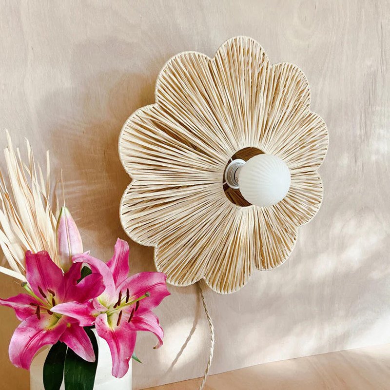 French country-style floral hand-woven wire-wrapped wall lamp; suitable for living room feature walls, villa entryways, bedrooms, and showrooms; an accent lighting piece for interior styling. - Image 4
