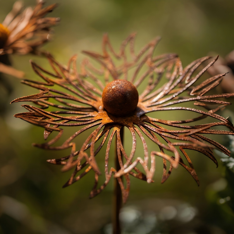 Rustic Metal Flower Garden Stake - Image 4