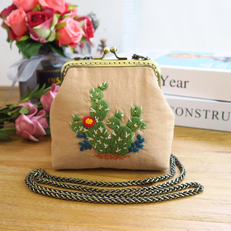 Soft Pink Linen 3D Rose Floral Embroidery Kiss Lock Bag, Vintage Chain Crossbody Mini Purse, Handmade DIY Embroidery Fabric Clutch Kit - Image 4
